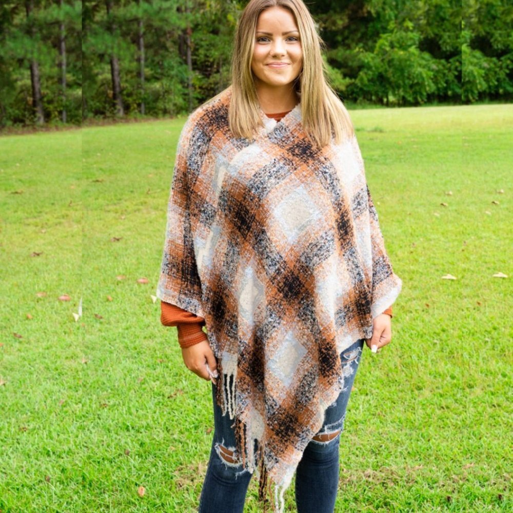 LIB Woman's Soft Cozy Plaid Poncho Top NWT